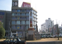 岩槻駅前ロータリー　時計台