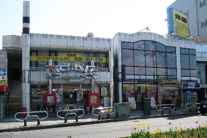 岩槻駅前本社
